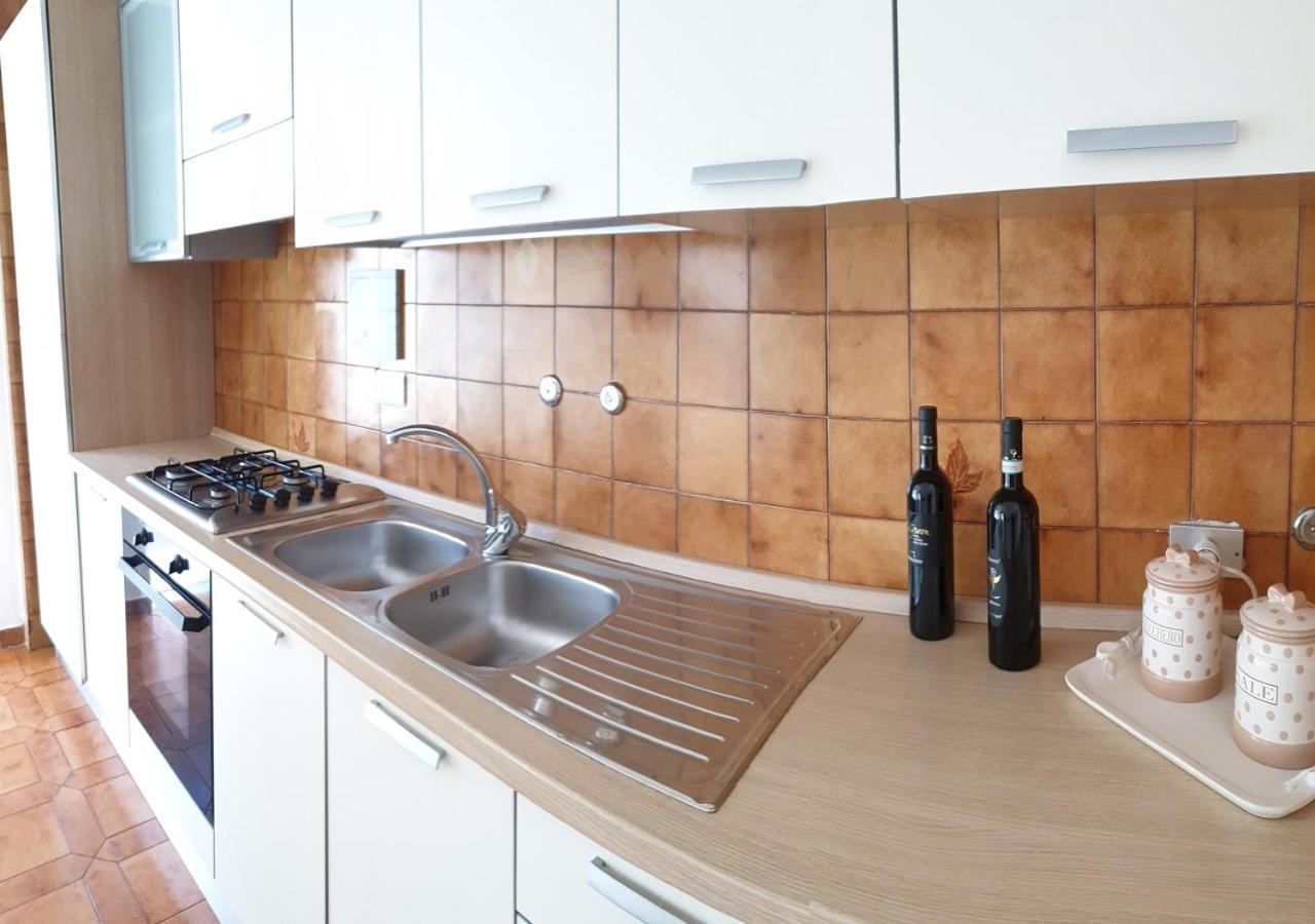 Holiday Apartments Lacco Ameno  Bagian luar foto