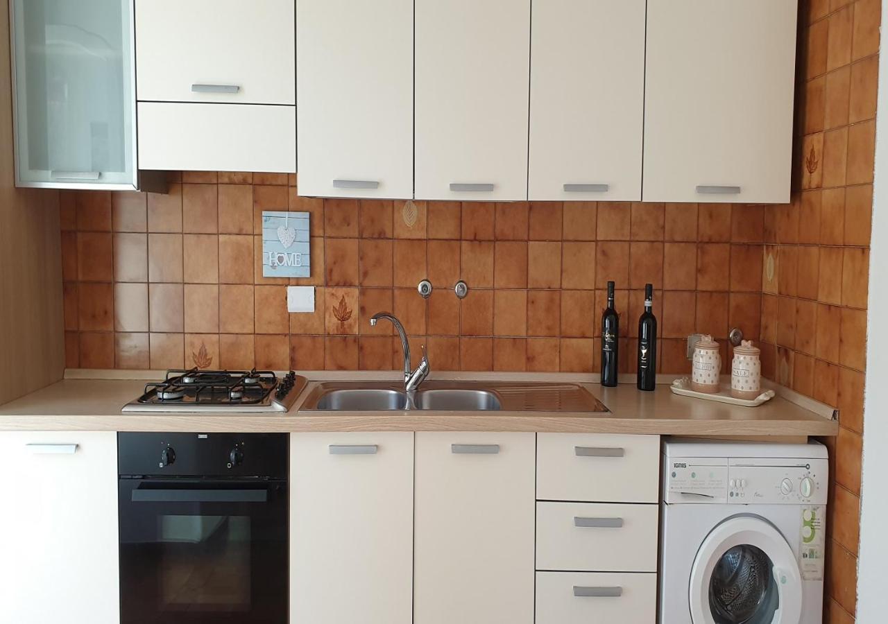 Holiday Apartments Lacco Ameno  Bagian luar foto