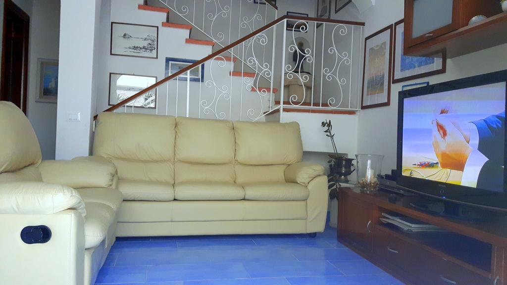Holiday Apartments Lacco Ameno  Bagian luar foto